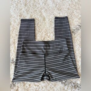 Women’s ZYIA Active Leggings Striped Black & White Aztec Adrenaline Print Sz 6-8